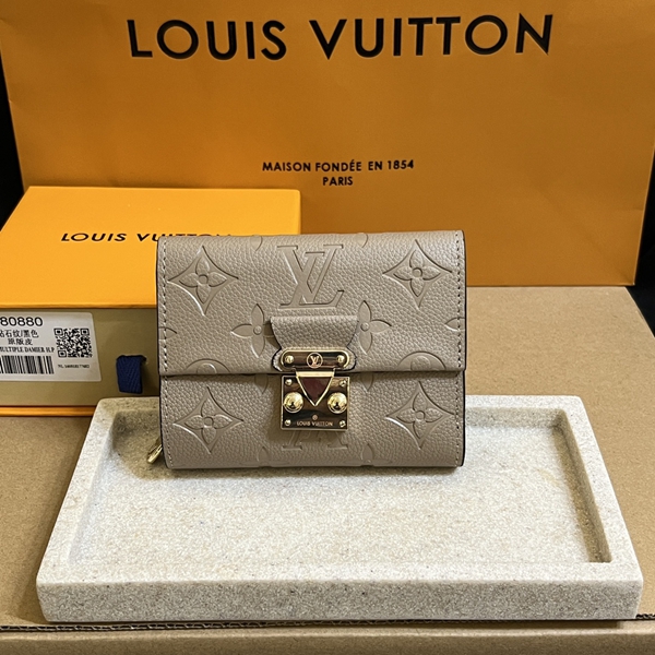 LVコピーウォレット背面デザイン